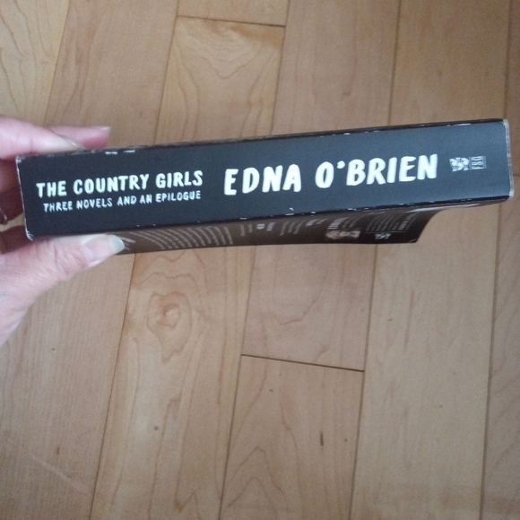 "The Country Girls" by Edna O'Brien - Picture 2 of 4